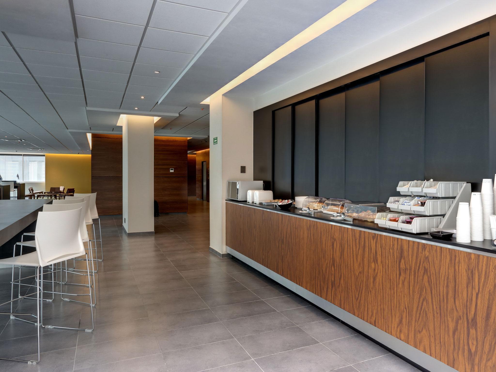 City Express Plus By Marriott Ciudad De Mexico Santa Fe Exterior photo